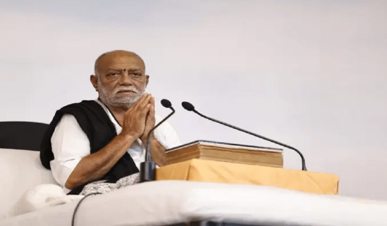 મોરારી બાપુએ શ્રીનગરમાં કથા પાંચમી દિવસે સ્થગિત કરી
