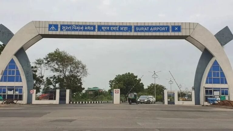 સુરત એરપોર્ટ પર 14 કરોડની કિંમતના હાઇડ્રોપોનિક ગાંજા સાથે રાજસ્થાનનો યુવાન ઝડપાયો