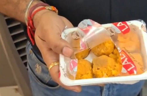 Blinkit Laddu Controversy: સુરતમાં ફૂગવાળા લાડુ મળ્યાનો વીડિયો વાયરલ, ઉઠ્યા ફૂડ સેફ્ટિ પર સવાલ