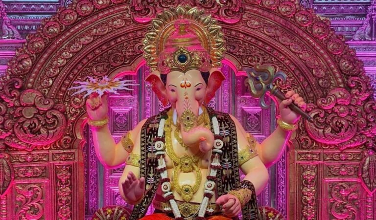 બાપ્પાના આશીર્વાદથી મોટી દુર્ઘટના ટળી! લાલબાગ ચા રાજાના પંડાલમાં શોર્ટ સર્કિટ