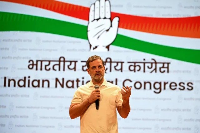 રાહુલ ગાંધીનો દાવો: “પોલીસે પ્રદર્શનકારી વિદ્યાર્થીઓને નિર્દયતાથી માર માર્યો, વિદ્યાર્થિનીએ એક કાનથી સાંભળવાની ક્ષમતા ગુમાવી”